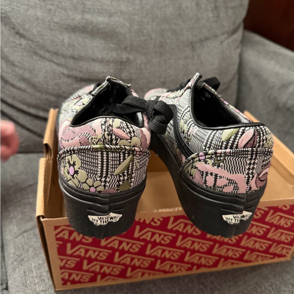 Vans Old Skool Stackform Womens Platform Shoes Romantic Goth Floral Tapestry 8 - Picture 4 of 8
